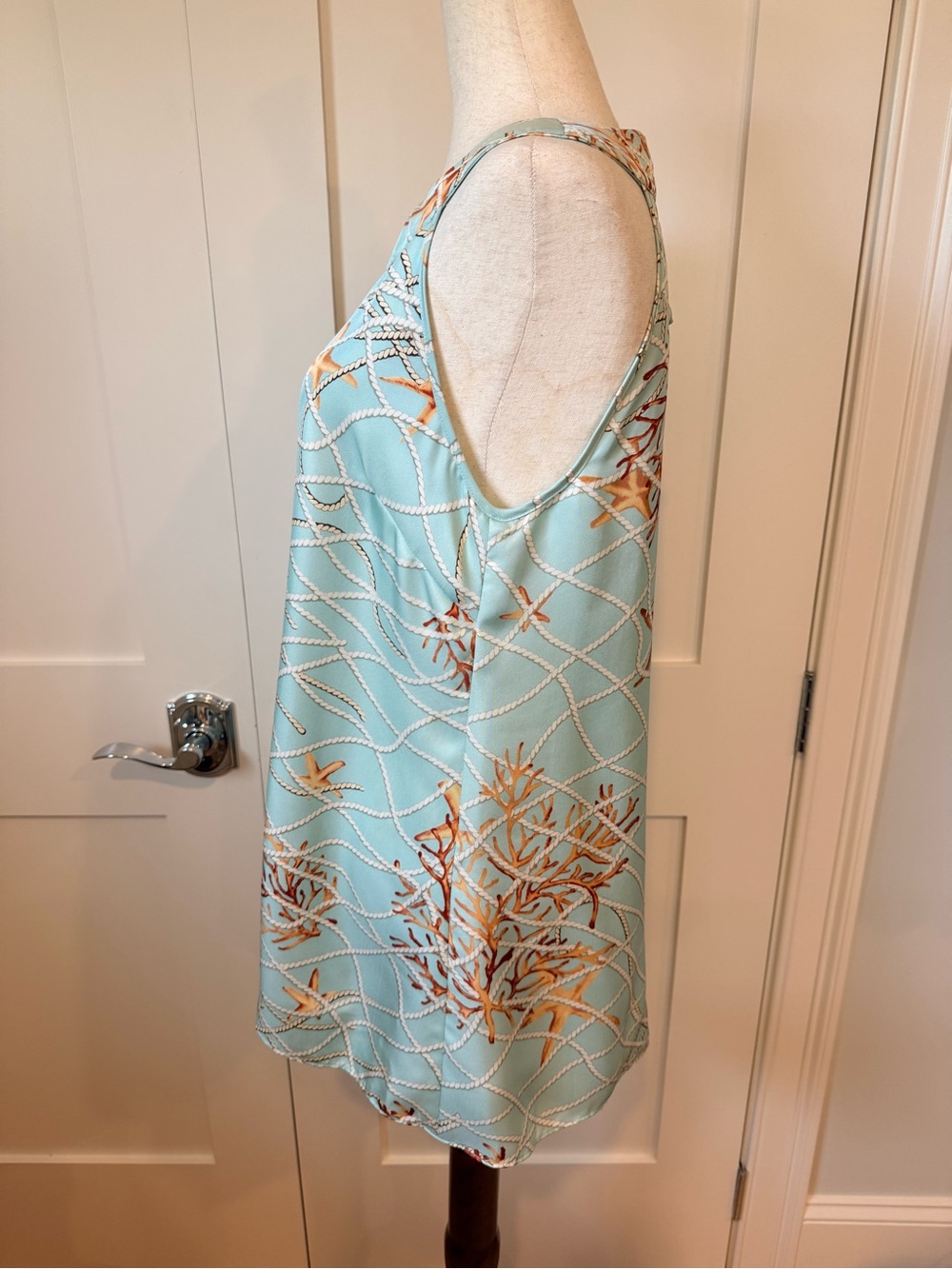 J McLaughlin Silk Sleeveless Sea Rope Print Flowy Top in Light Blue - Picture 3 of 12
